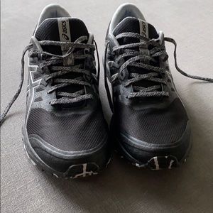 ASICS amplifoam shoes